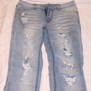 Light Wash Ripped Jeans